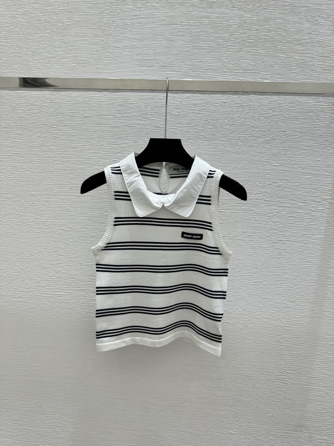🆕M家🆕 春夏新款 撞色条纹翻领针织背心颜色：白色 宝蓝尺码：36.38.40