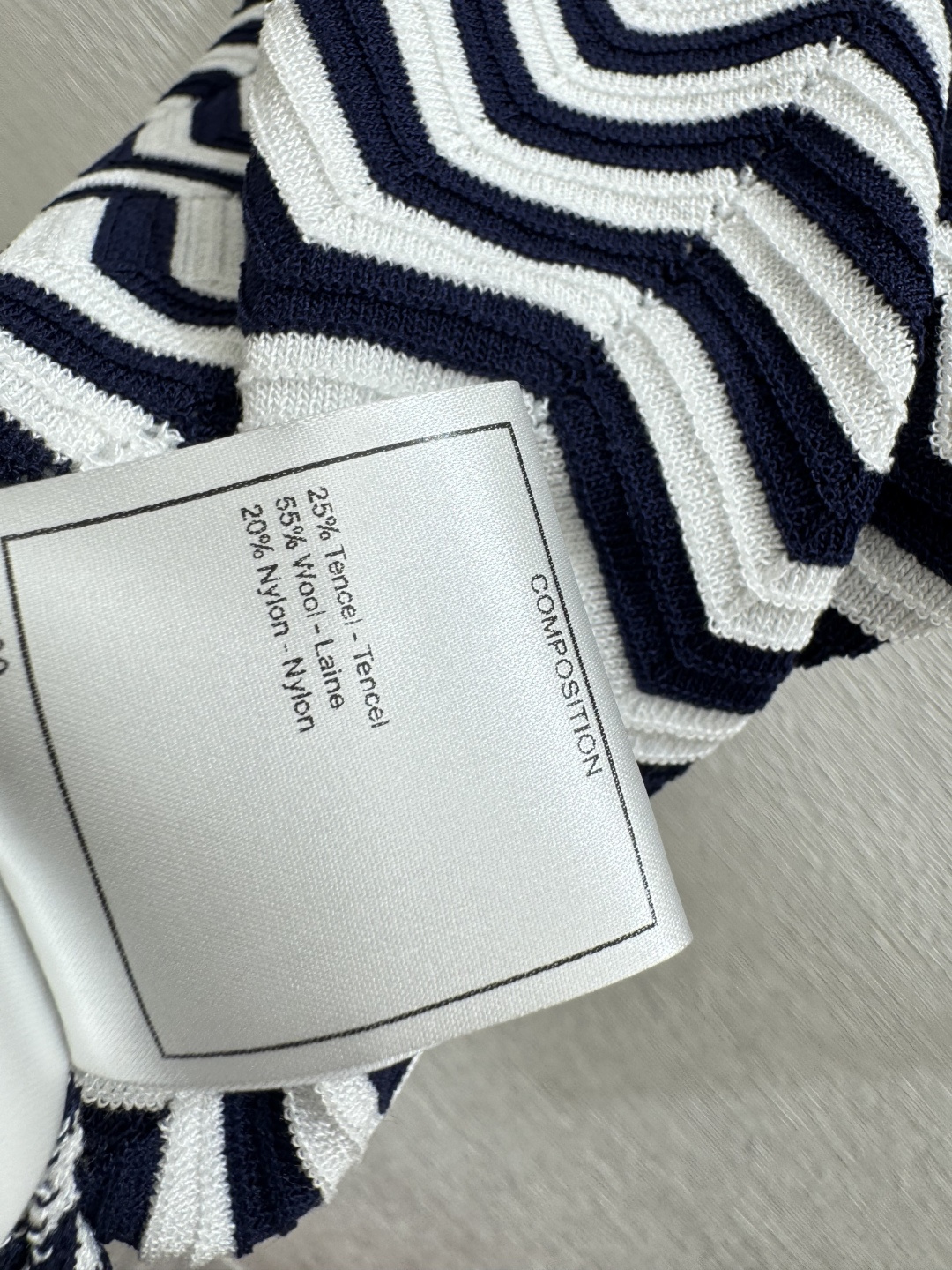 🆕CH家🆕 春夏新款 撞色条纹圆领针织背心颜色：宝蓝尺码：36.38.40