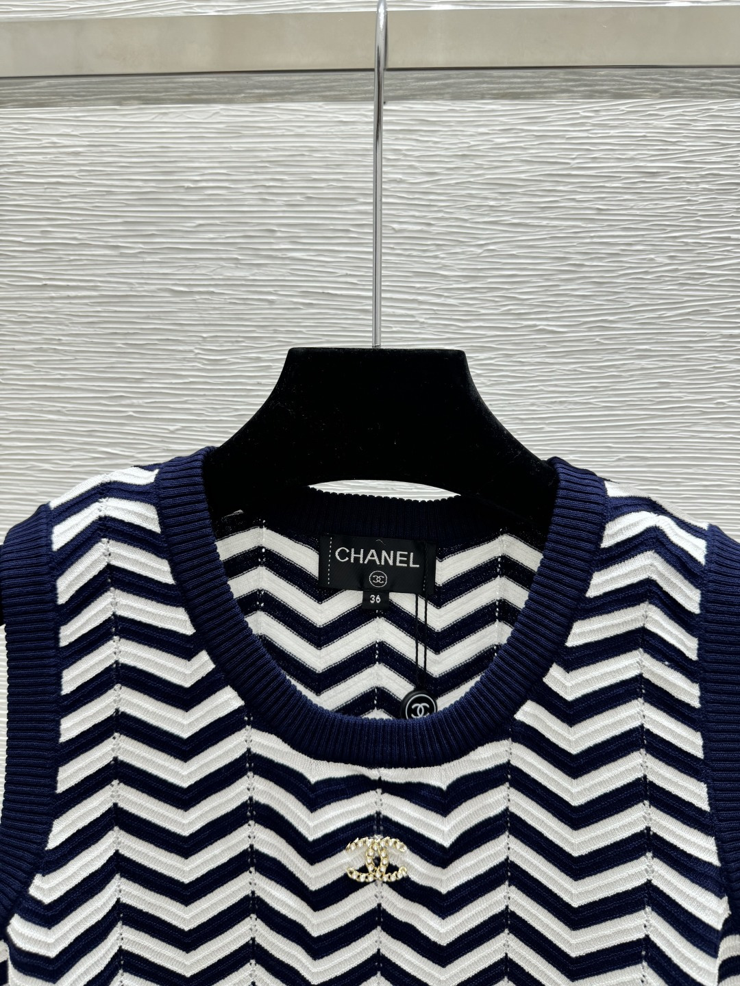 🆕CH家🆕 春夏新款 撞色条纹圆领针织背心颜色：宝蓝尺码：36.38.40