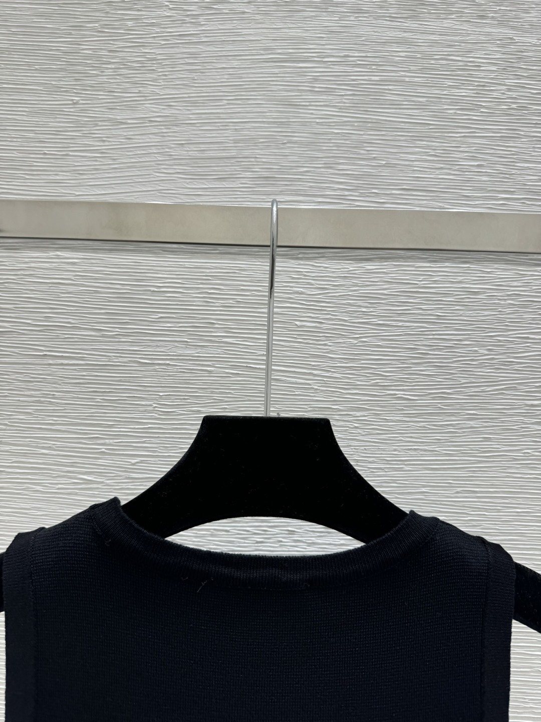 🆕P家🆕 春夏新款 纯色简约圆领针织背心裙颜色：黑色尺码：36.38.40