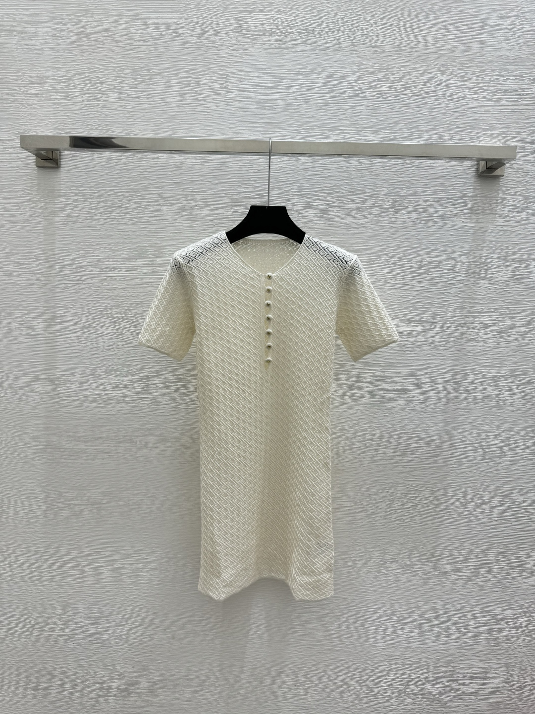 🆕CH家🆕 春夏新款 纯色简约圆领针织短袖裙颜色：白色 尺码：36.38.40