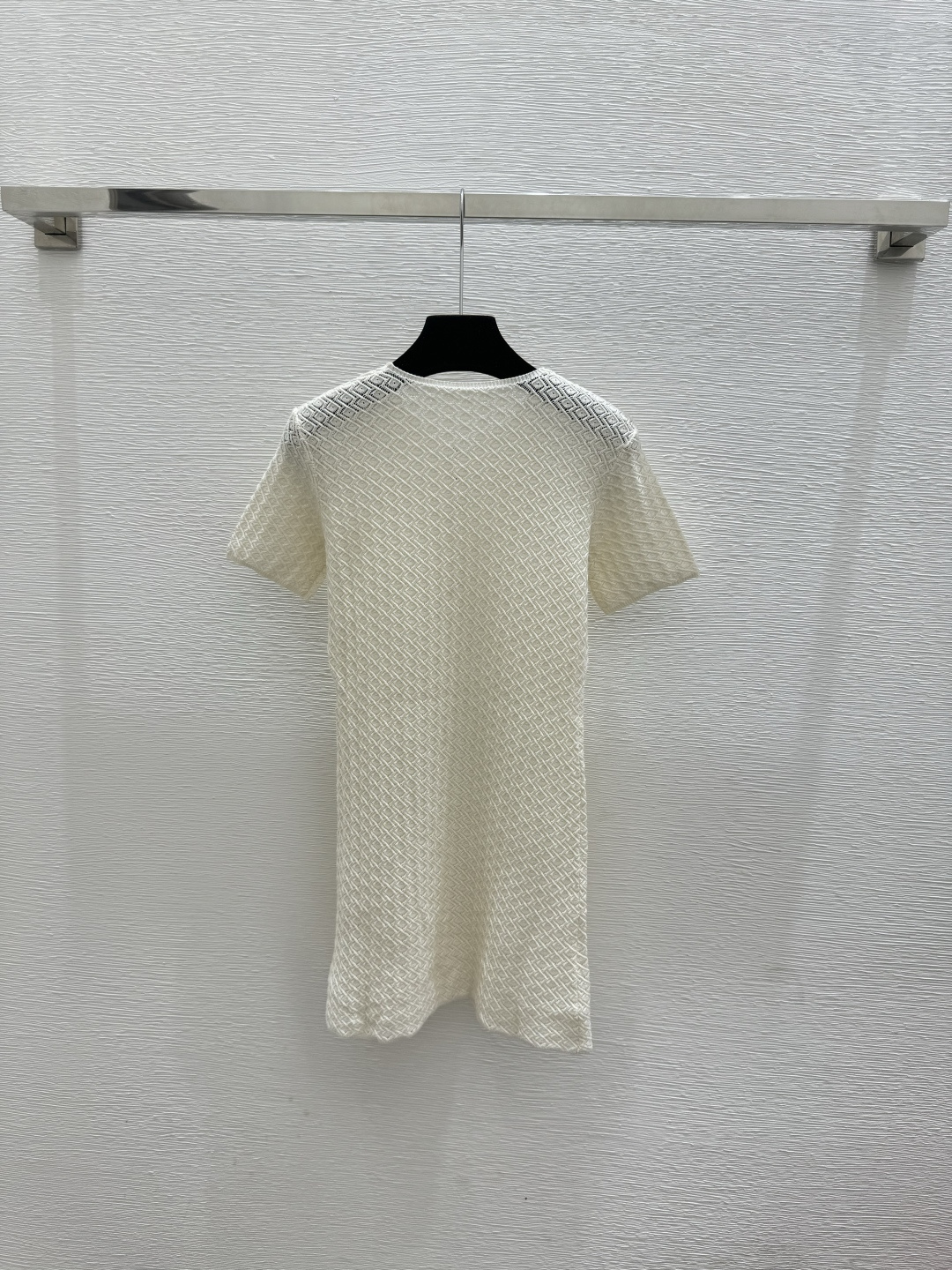 🆕CH家🆕 春夏新款 纯色简约圆领针织短袖裙颜色：白色 尺码：36.38.40