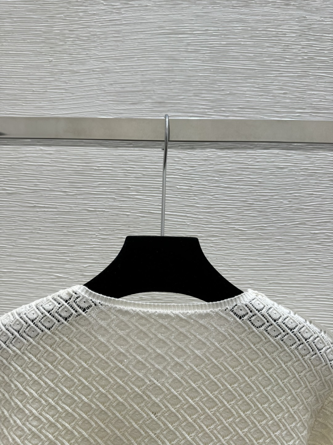 🆕CH家🆕 春夏新款 纯色简约圆领针织短袖颜色：白色 尺码：36.38.40