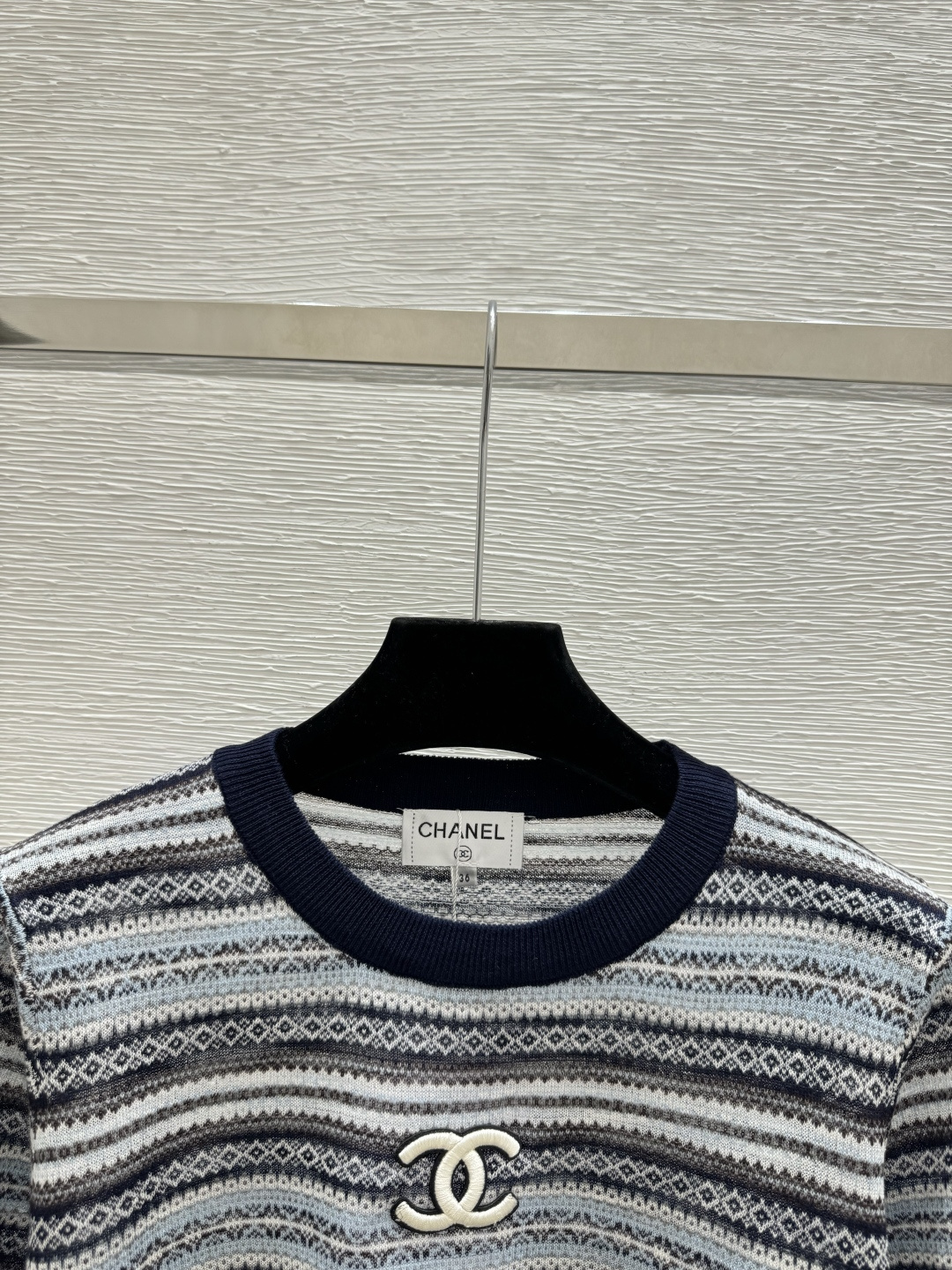 🆕CH家🆕 春夏新款 撞色条纹圆领针织短袖颜色：宝蓝尺码：36.38.40