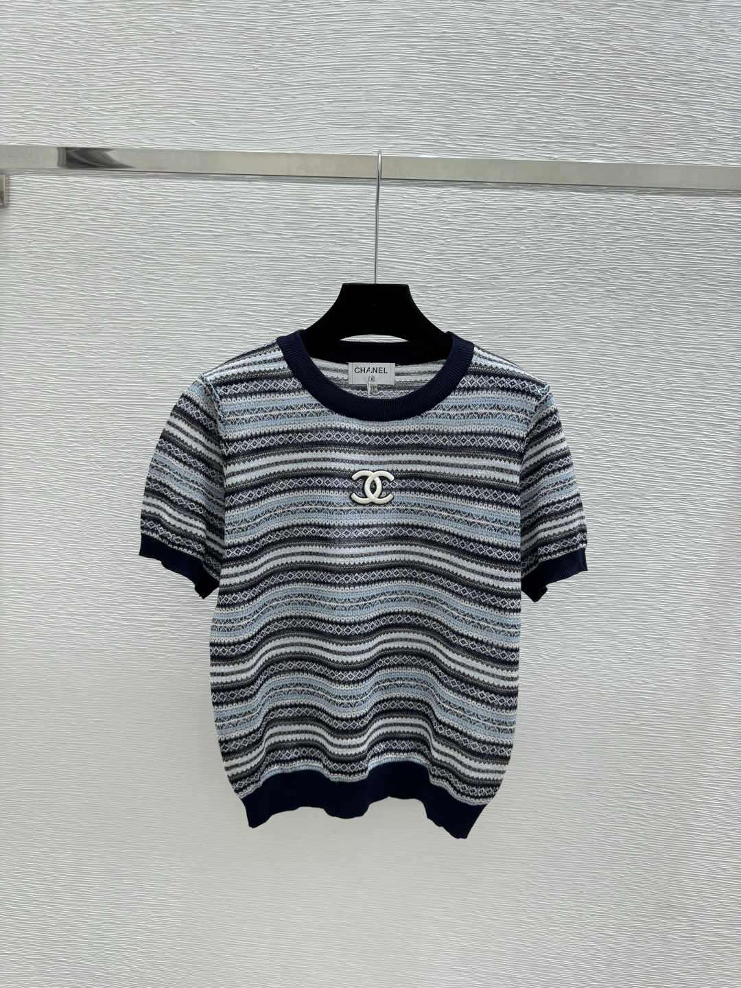 🆕CH家🆕 春夏新款 撞色条纹圆领针织短袖颜色：宝蓝尺码：36.38.40