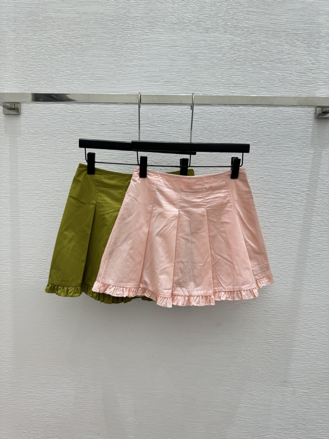 Miu Miu M家 春夏新款 纯色简约半裙