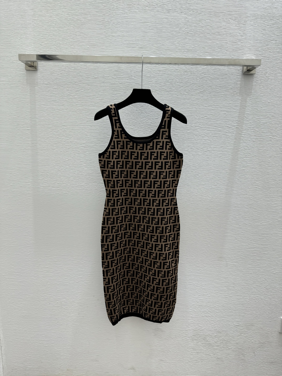 Fendi F家 春夏新款 撞色老花字母圆领针织背心裙
