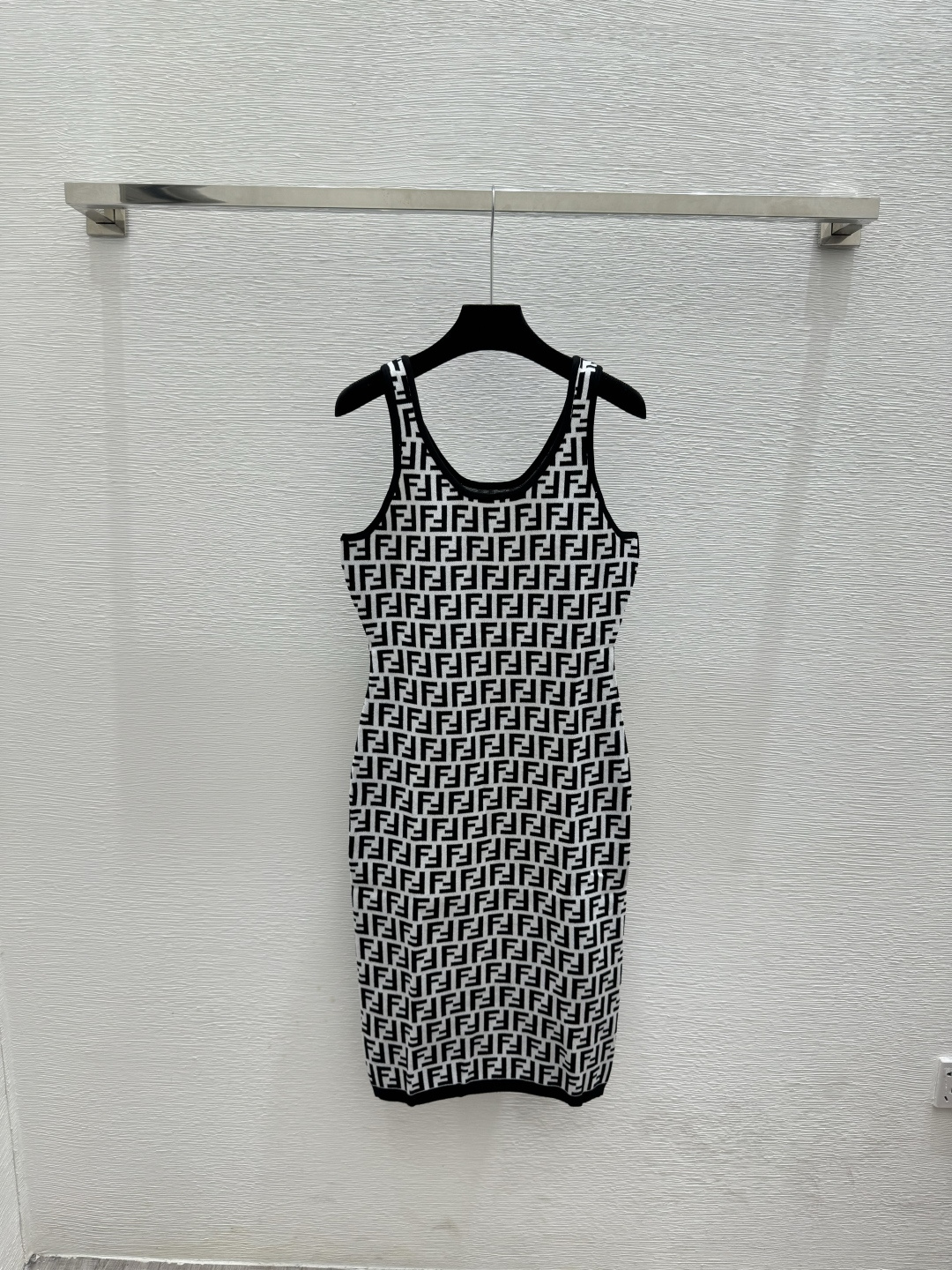 Fendi F家 春夏新款 撞色老花字母圆领针织背心裙