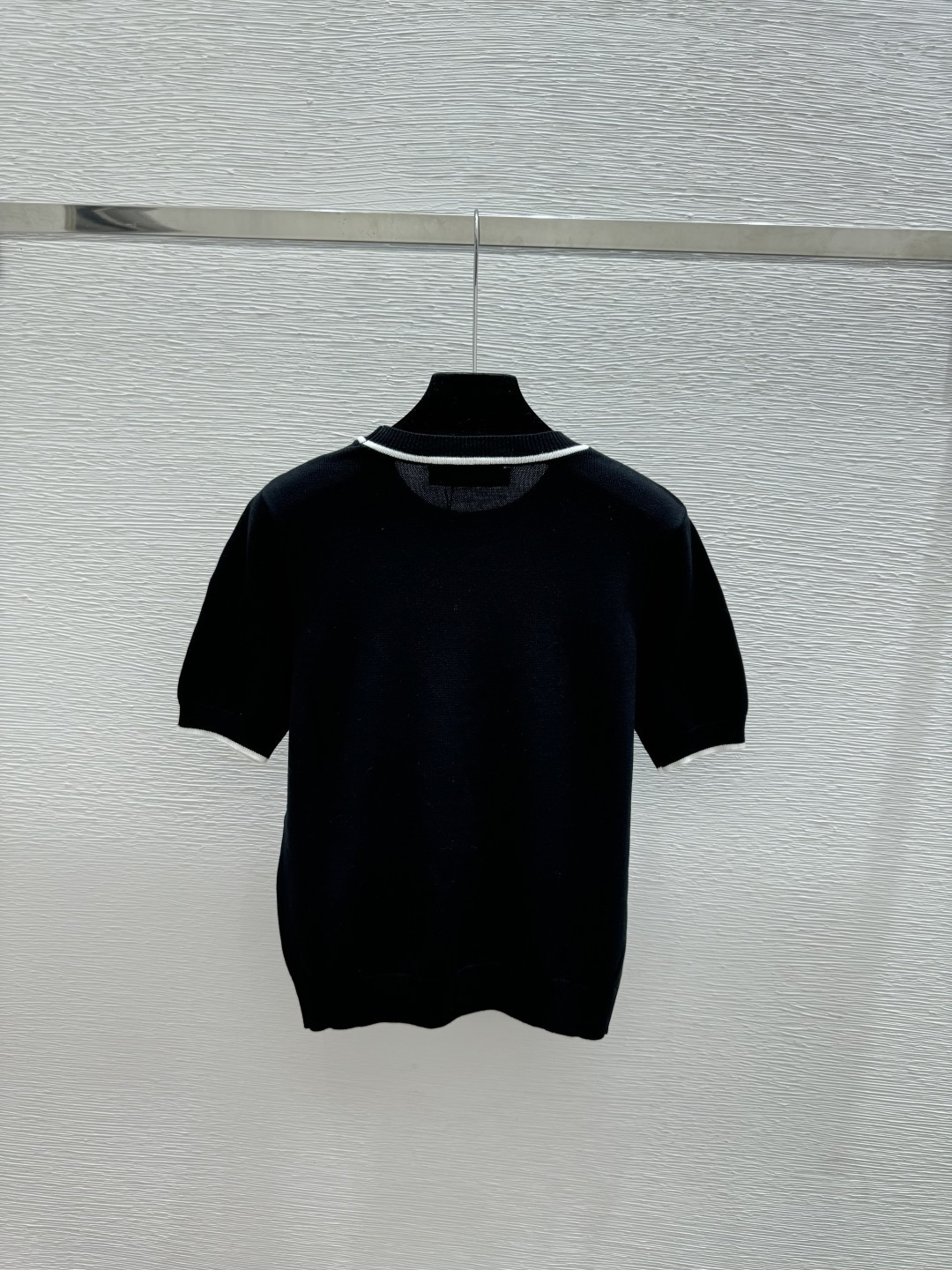 Unknown VA家 春夏新款 撞色简约圆领针织短袖