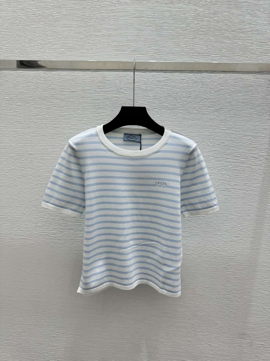 Prada P家 春夏新款 撞色条纹圆领针织短袖