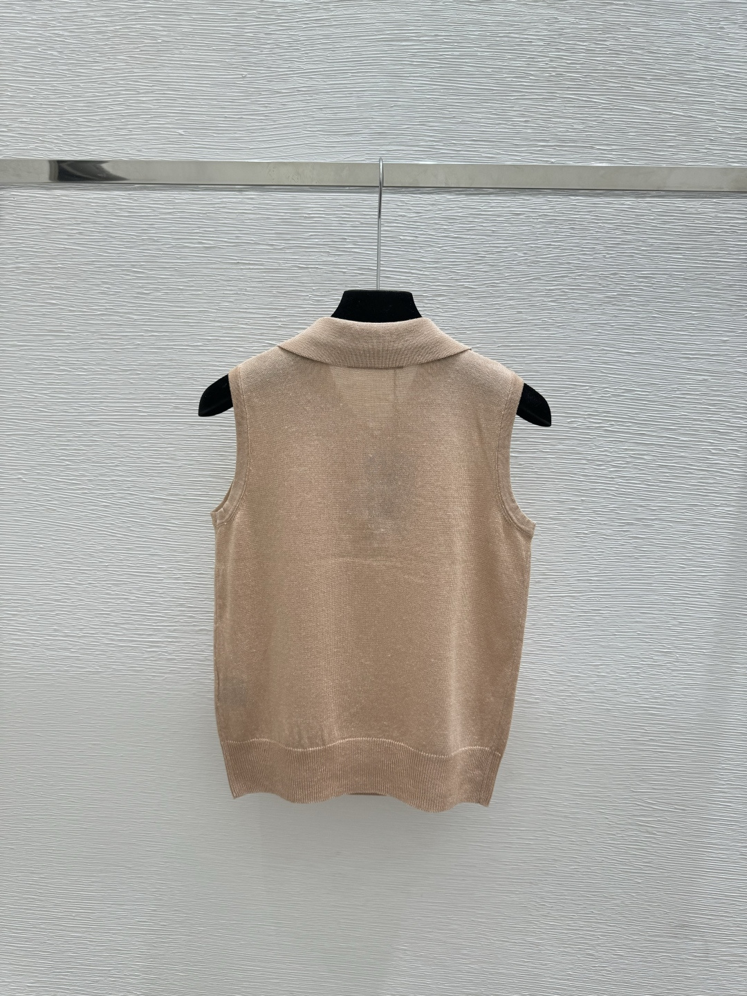 Prada LP家 春夏新款 纯色翻领简约针织背心