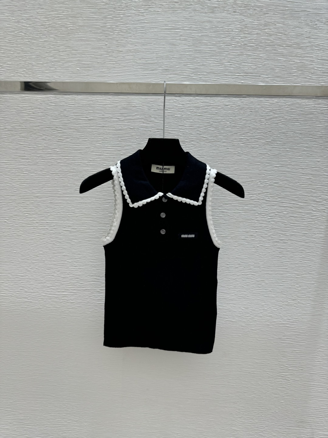 Miu Miu M家 春夏新款 撞色花边翻领针织背心