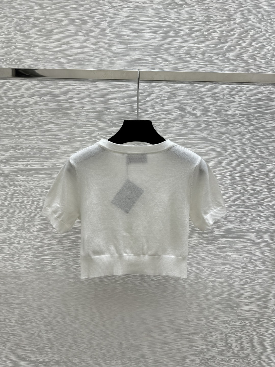 Prada P家 春夏新款 纯色简约V领针织短袖开衫