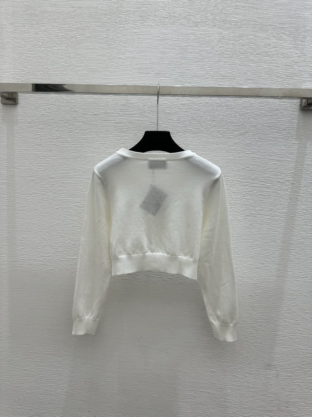 Prada P家 春夏新款 纯色简约V领针织长袖开衫