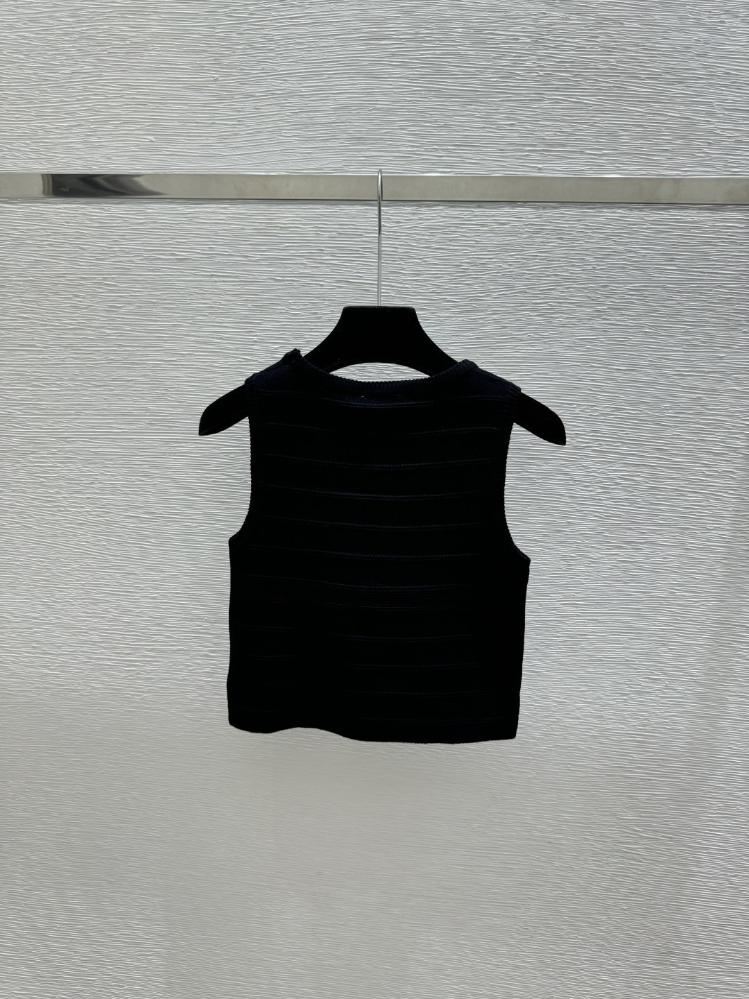 🆕CH家🆕  春夏新款 纯色简约圆领针织背心颜色：白色 黑色尺码：36.38.40
