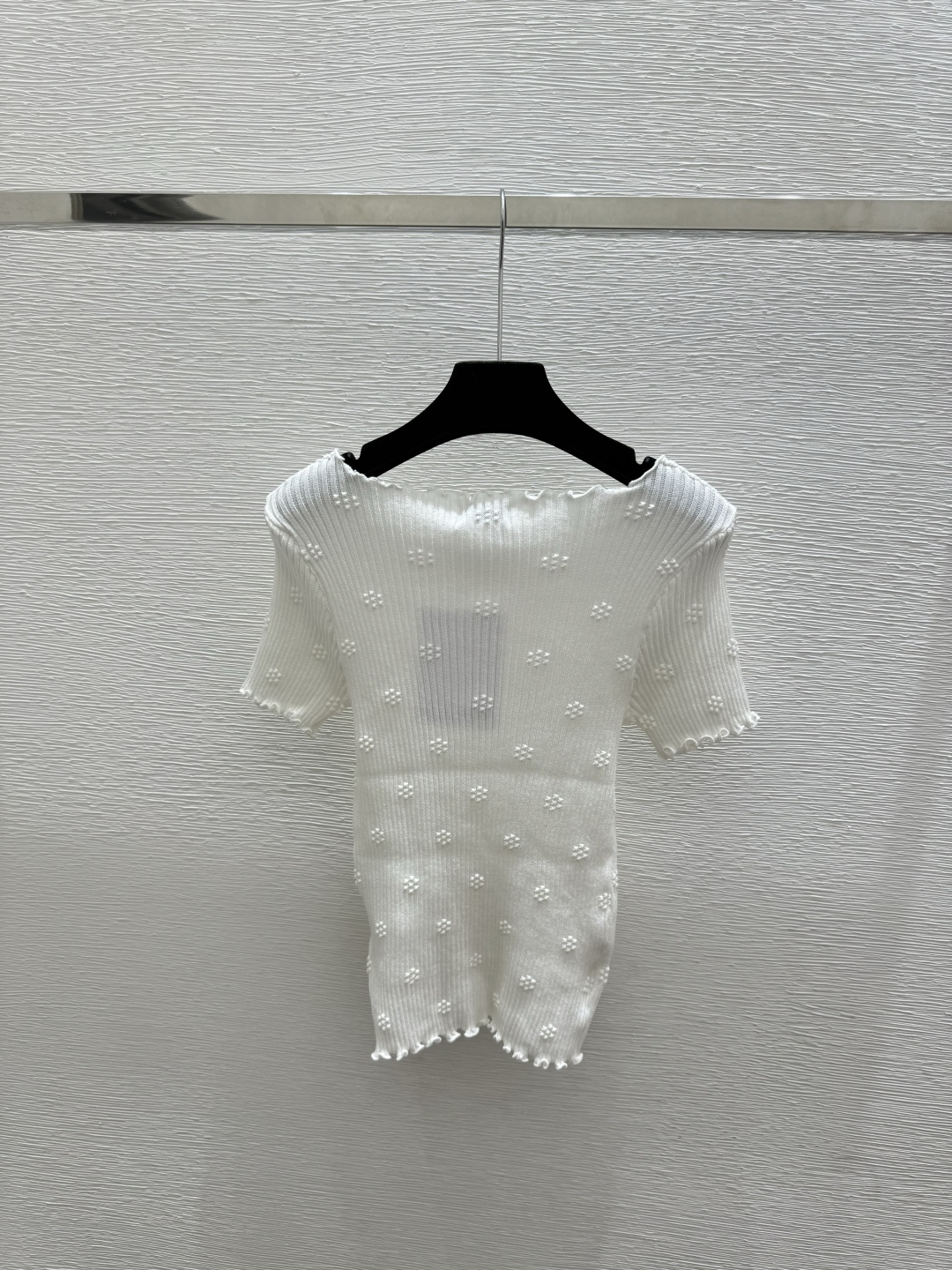🆕CH家🆕  春夏新款 纯色简约针织短袖颜色：白色 粉色尺码：36.38.40