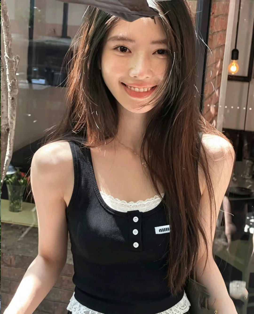 🆕M家🆕  春夏新款 撞色假老金圆领针织背心颜色：卡其 黑色尺码：36.38.40