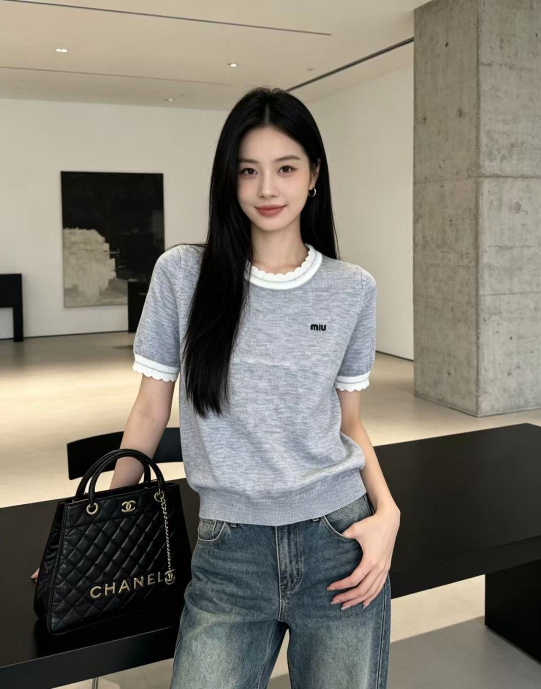 @🆕M家🆕  春夏新款 撞色简约圆领针织短袖颜色：白色 灰色 宝蓝尺码：36.38.40