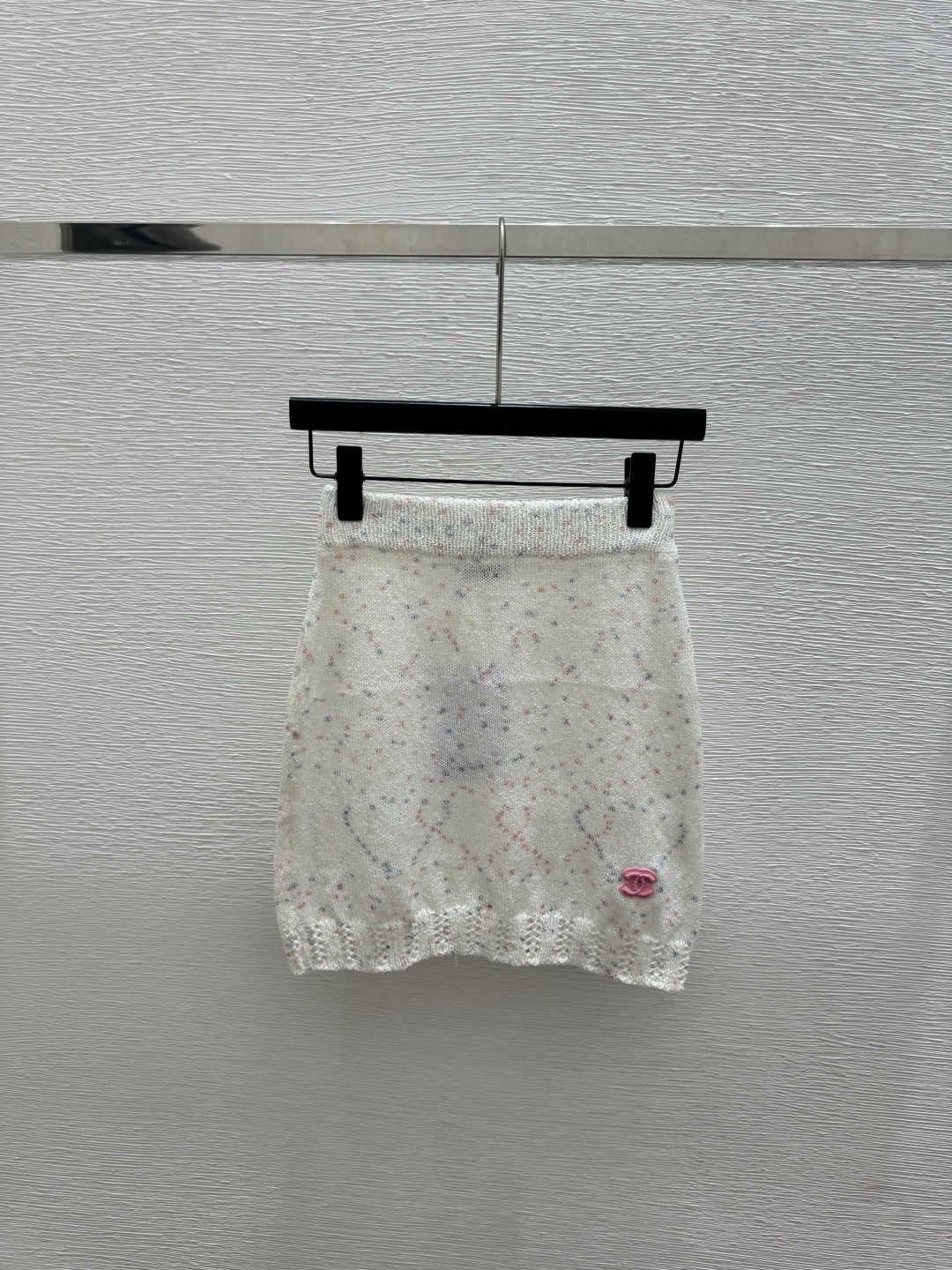 🆕CH家🆕  春夏新款 撞色简约针织半裙颜色：白色尺码：36.38.40