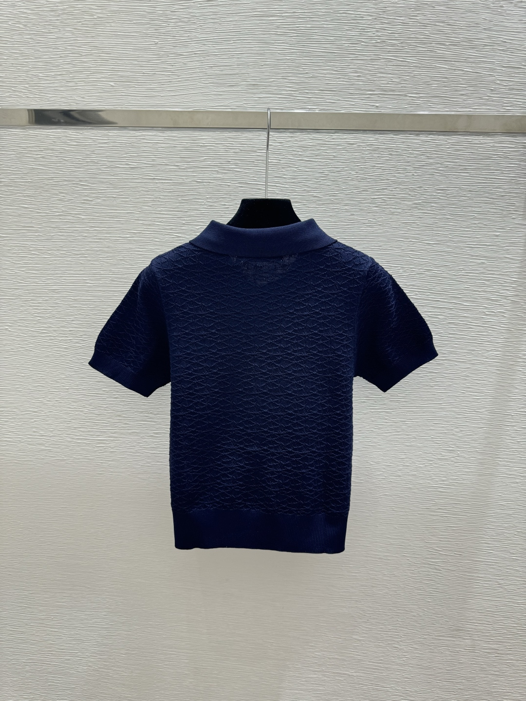 🆕D家🆕  春夏新款 纯色简约翻领针织短袖颜色：白色 宝蓝尺码：36.38.40