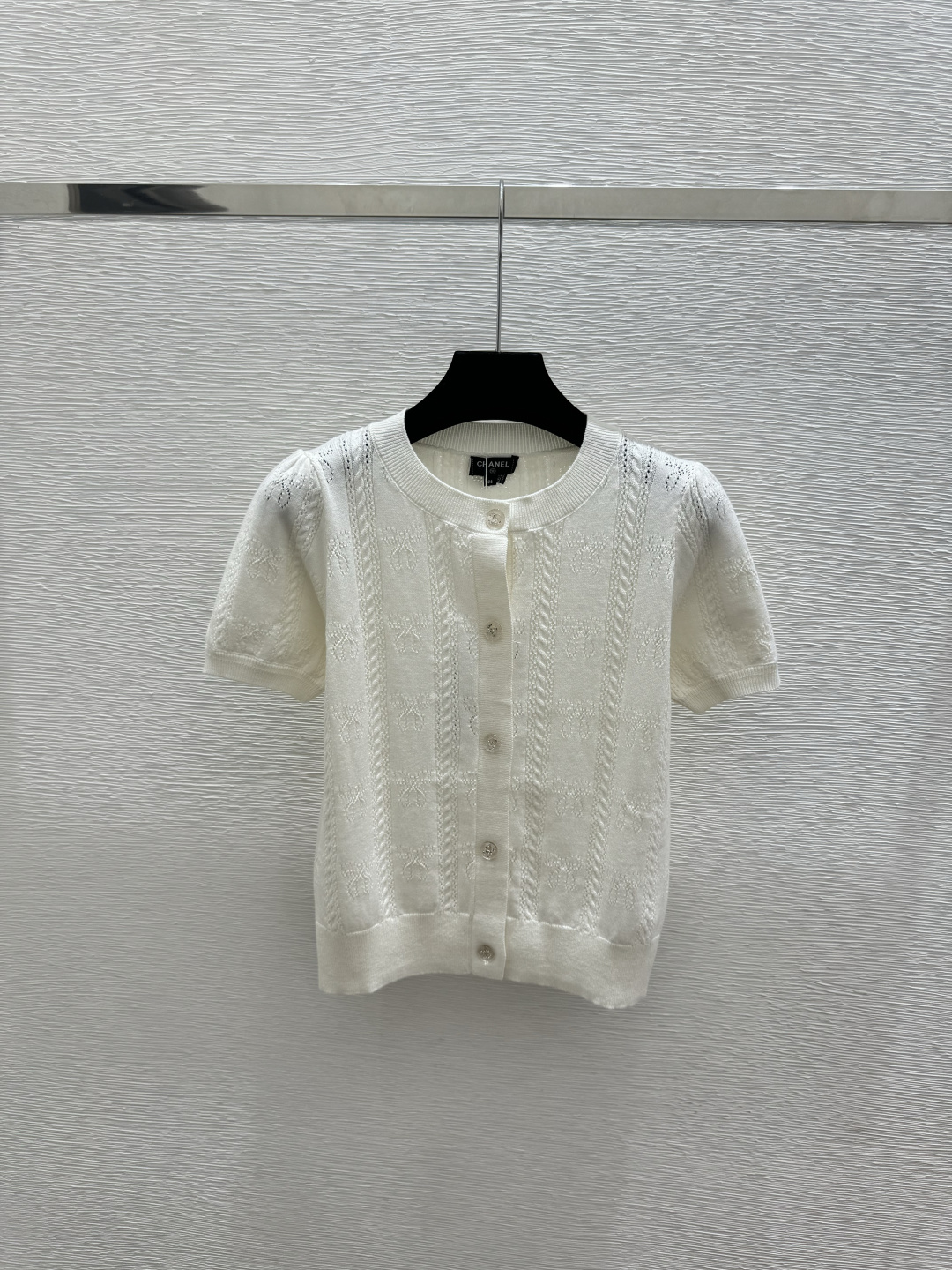 🆕CH家🆕  春夏新款 纯色简约圆领针织短袖开衫颜色：白色尺码：36.38.40