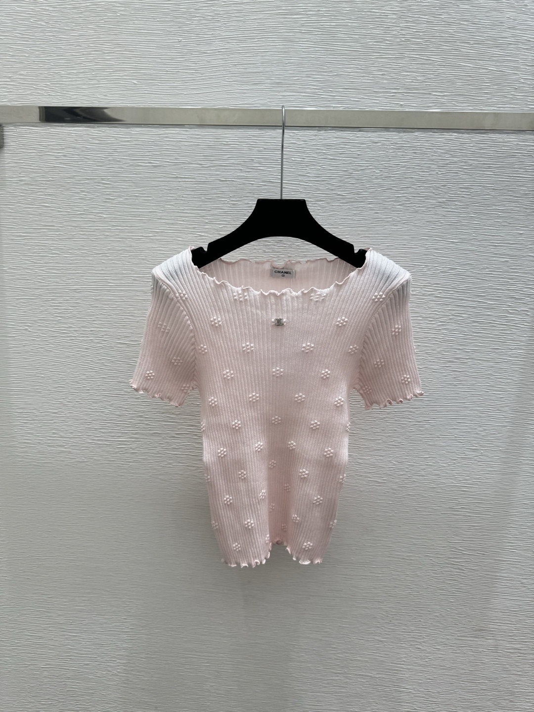 🆕CH家🆕  春夏新款 纯色简约针织短袖颜色：白色 粉色尺码：36.38.40
