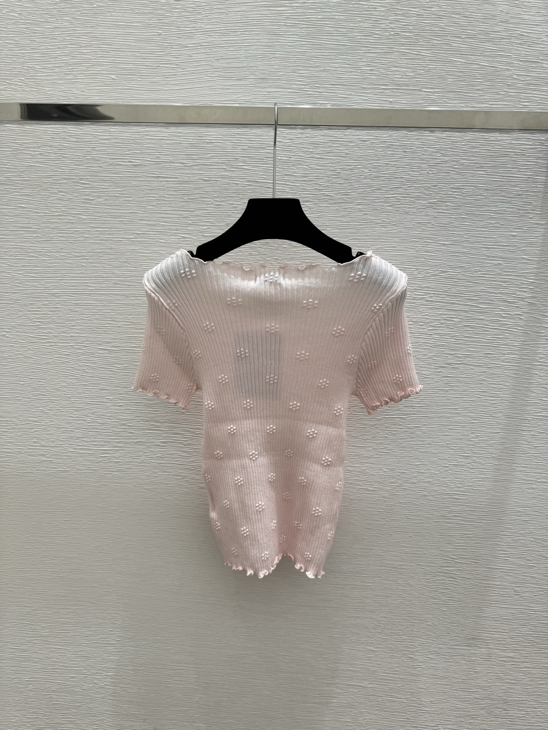🆕CH家🆕  春夏新款 纯色简约针织短袖颜色：白色 粉色尺码：36.38.40