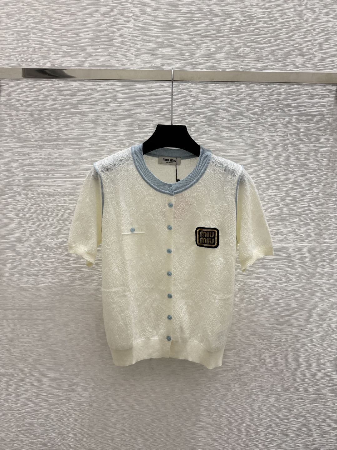 NO:899736,M Home Spring and Summer New Style Contrast Color Floral Round Neck Knitted Short-Sleeved Cardigan Color White Size 36.38.40, Miu Miu-Clothing, T-shirt,19860909M家 春夏新款 撞色花卉圆领针织短袖开衫 颜色白色 尺码36.38.40,缪缪-服装,T-shirt,,Women's clothing