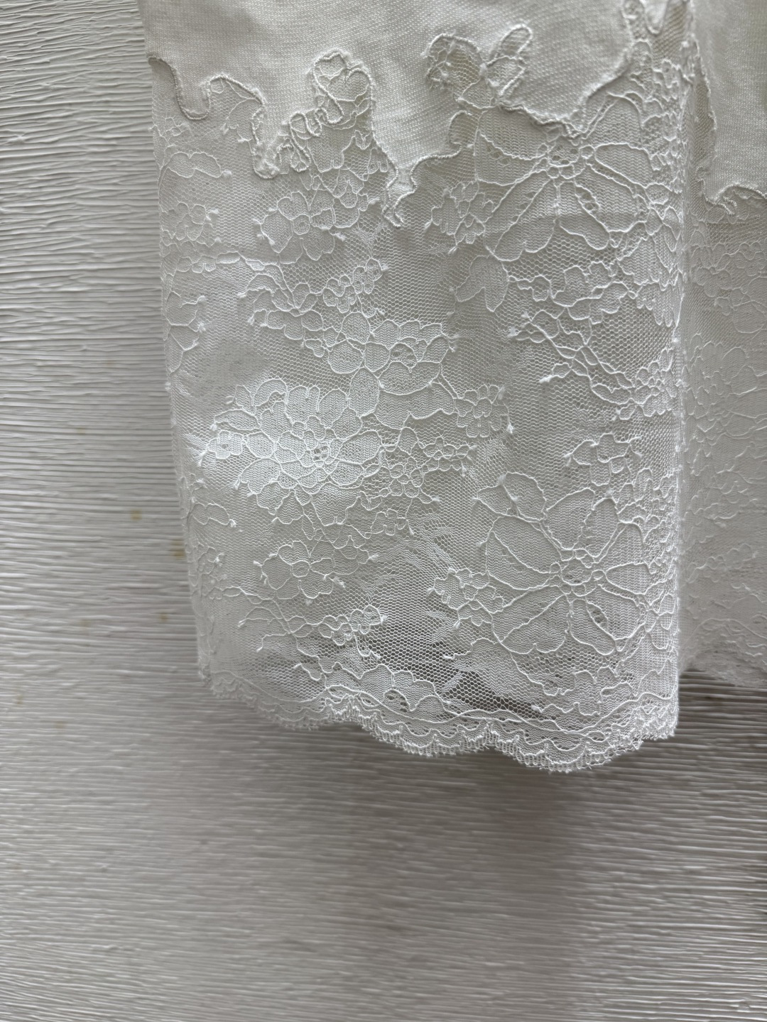 🆕CH家🆕  春夏新款 撞色蕾丝针织吊带裙颜色：白色 绿色 黑色尺码：36.38.40