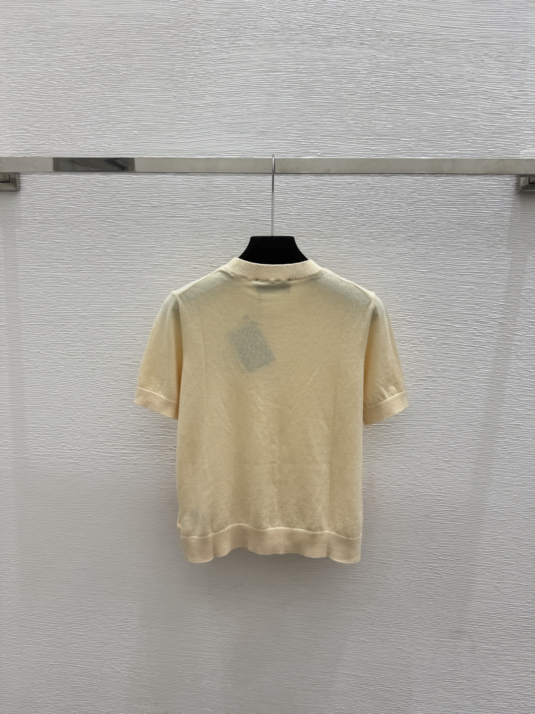 🆕P家🆕  春夏新款 纯色简约圆领针织短袖颜色：黄色尺码：36.38.40