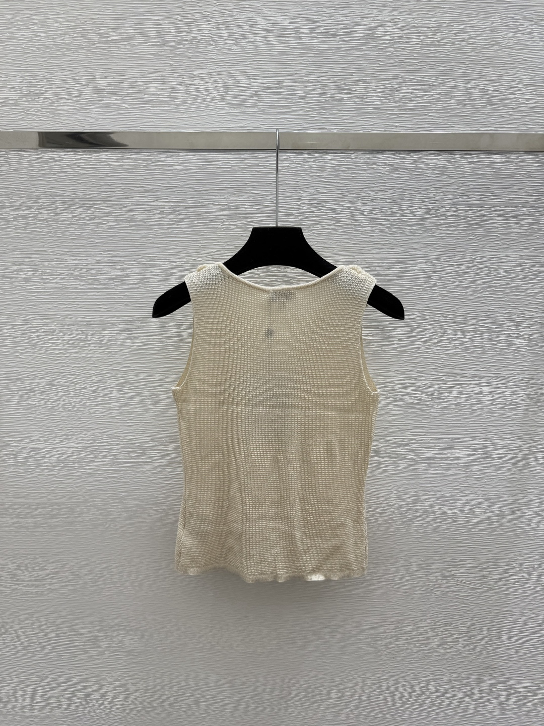 🆕CH家🆕  春夏新款 纯色花边V领针织背心颜色：杏色 咖啡尺码：36.38.40