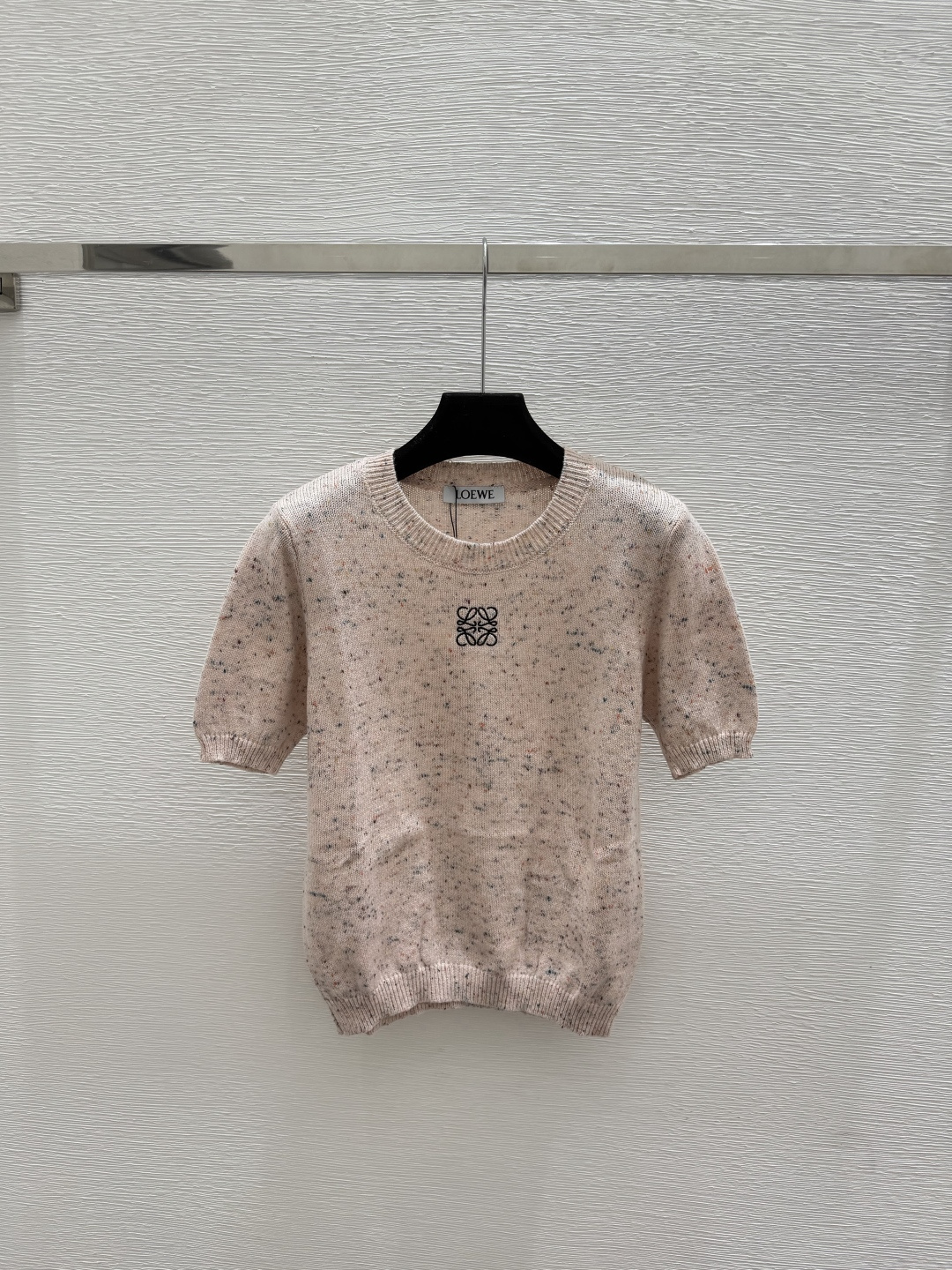 🆕LO家🆕  春夏新款 纯色简约圆领针织短袖颜色：杏色 粉色尺码：36.38.40