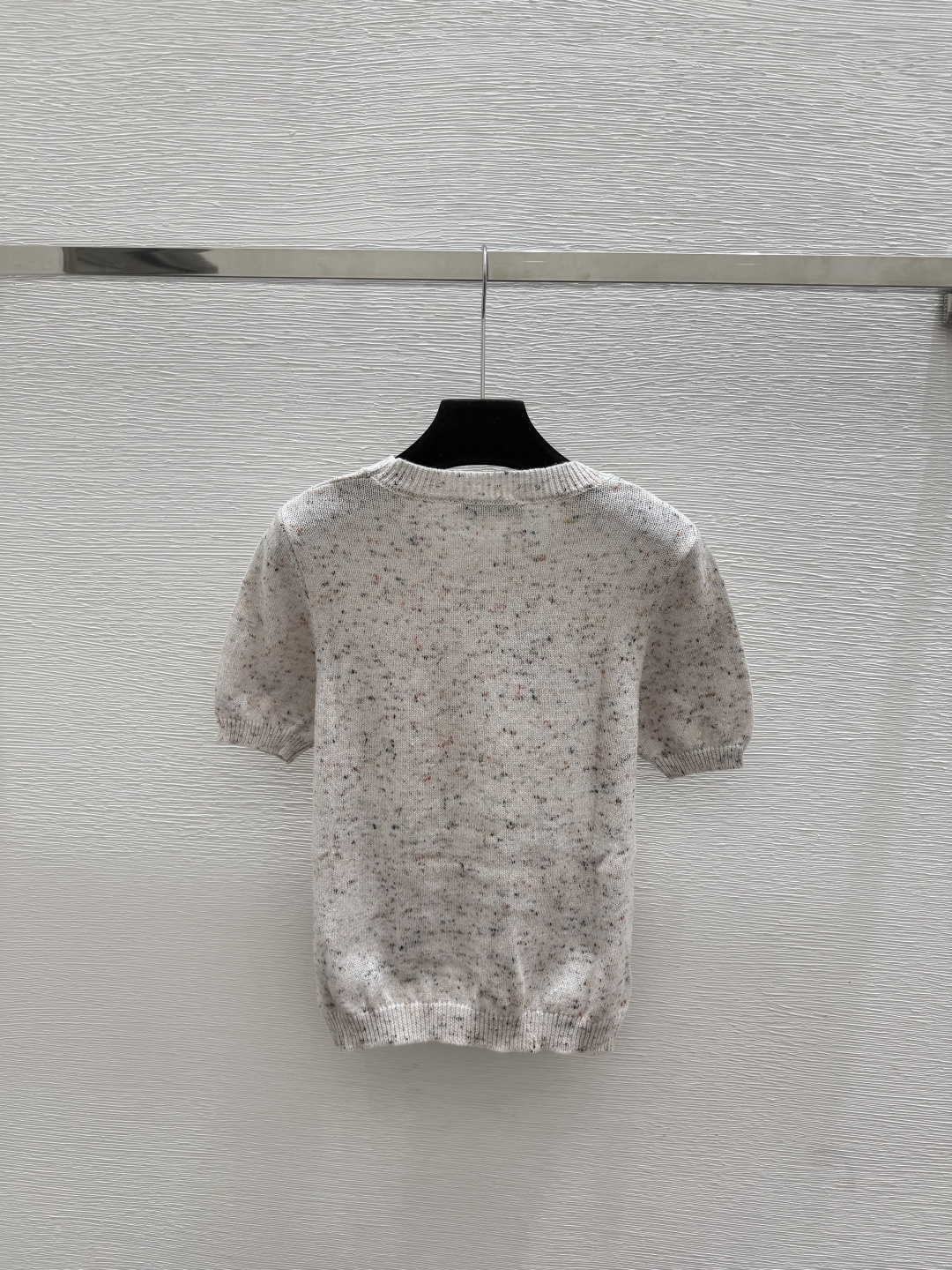 🆕LO家🆕  春夏新款 纯色简约圆领针织短袖颜色：杏色 粉色尺码：36.38.40