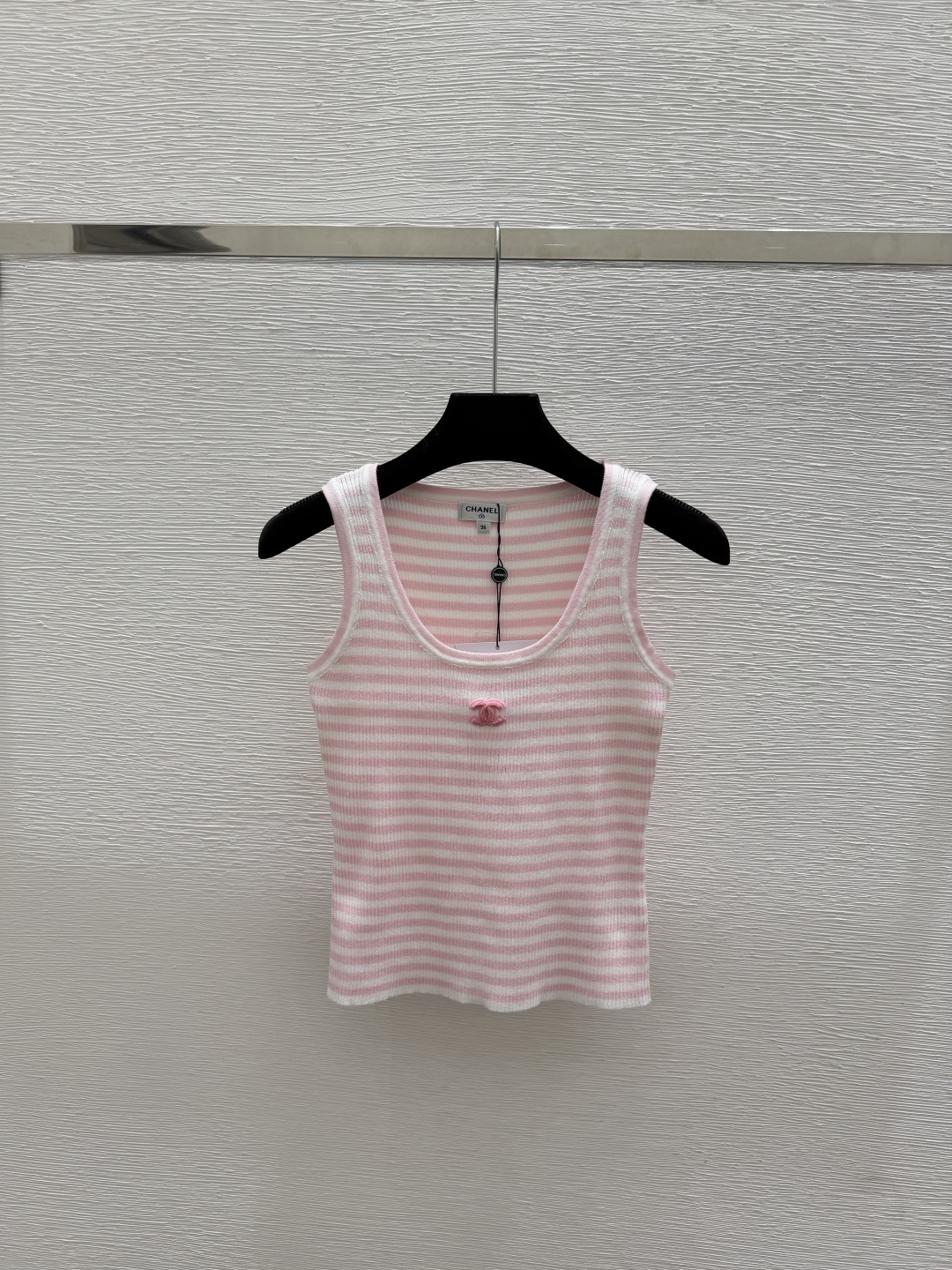 🆕CH家🆕  春夏新款 撞色条纹圆领针织背心颜色：粉色 黑色尺码：36.38.40