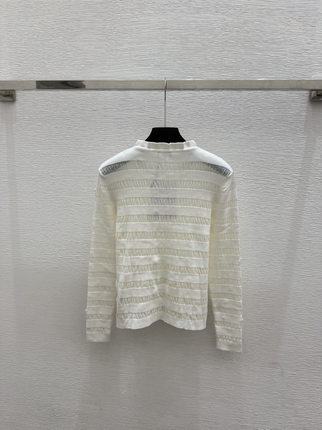 🆕CH家🆕  春夏新款 纯色钉珠圆领针织长袖开衫颜色：白色 粉色 黑色尺码：36.38.40