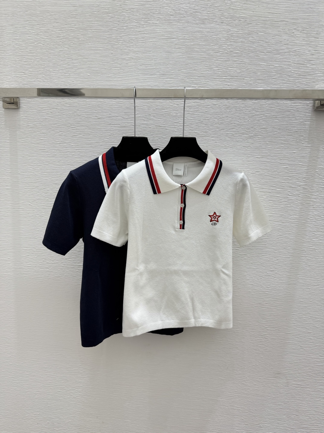 🆕D家🆕  春夏新款 撞色翻领针织短袖颜色：白色 宝蓝尺码：36.38.40
