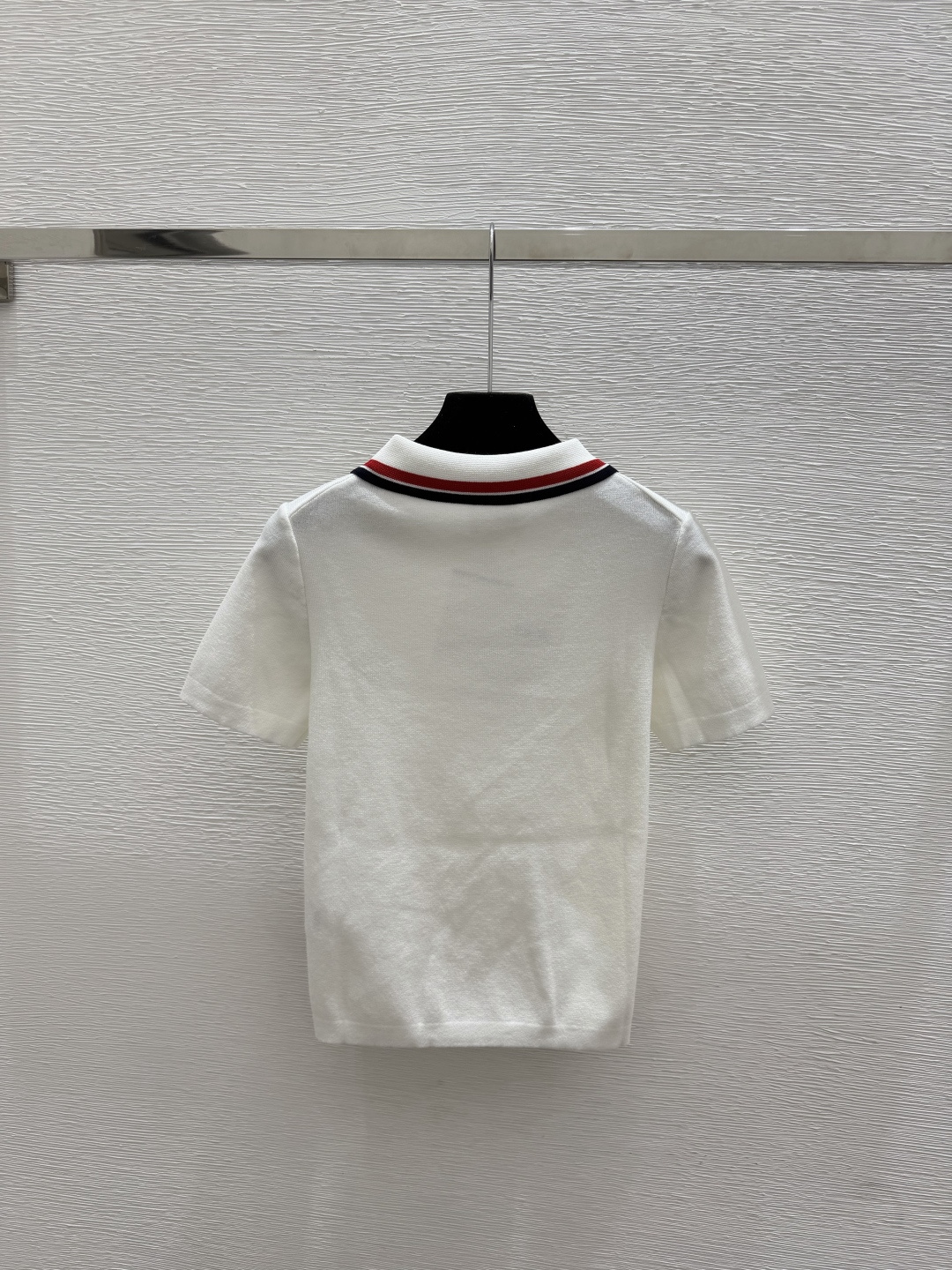 🆕D家🆕  春夏新款 撞色翻领针织短袖颜色：白色 宝蓝尺码：36.38.40