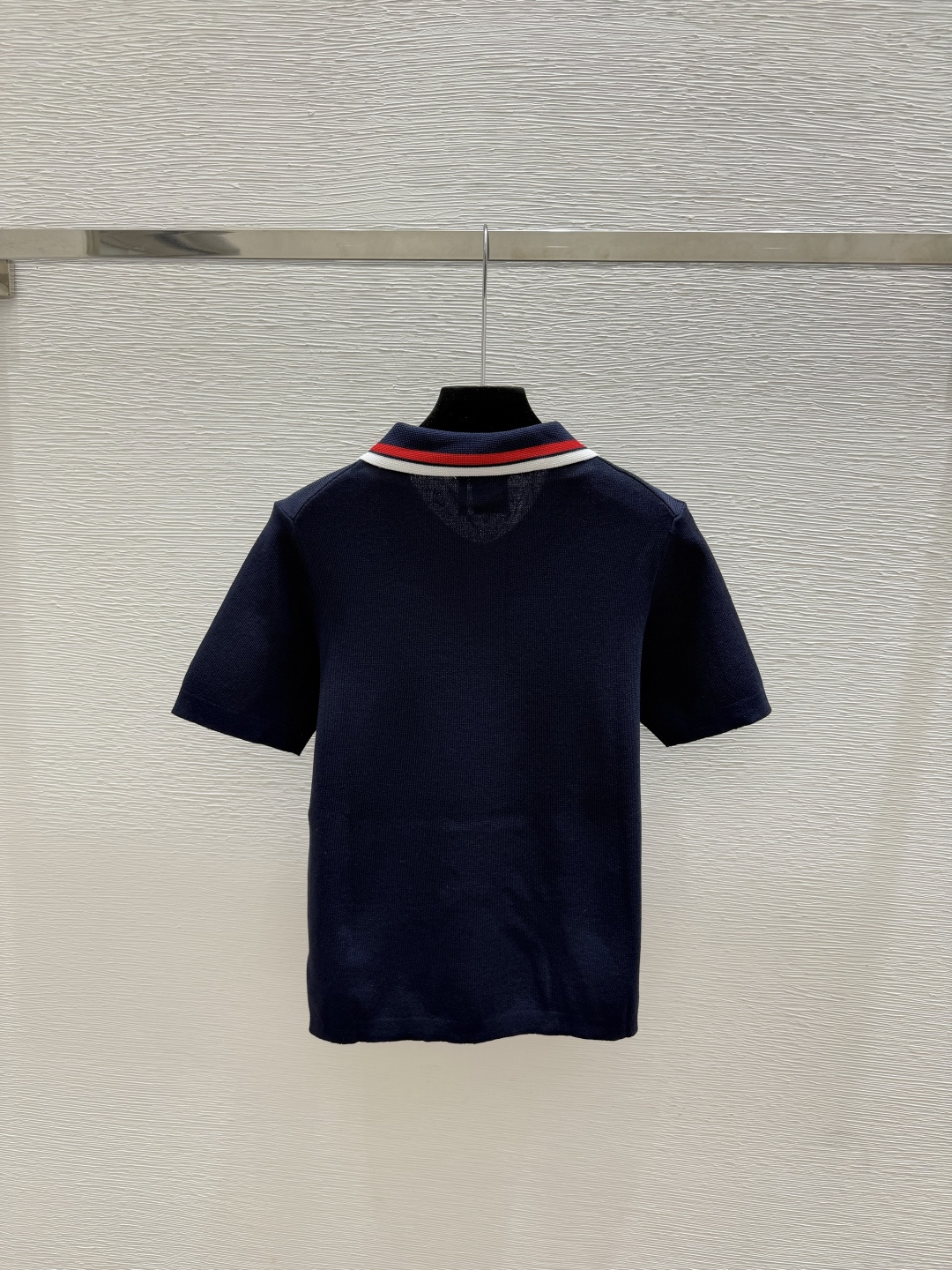 🆕D家🆕  春夏新款 撞色翻领针织短袖颜色：白色 宝蓝尺码：36.38.40