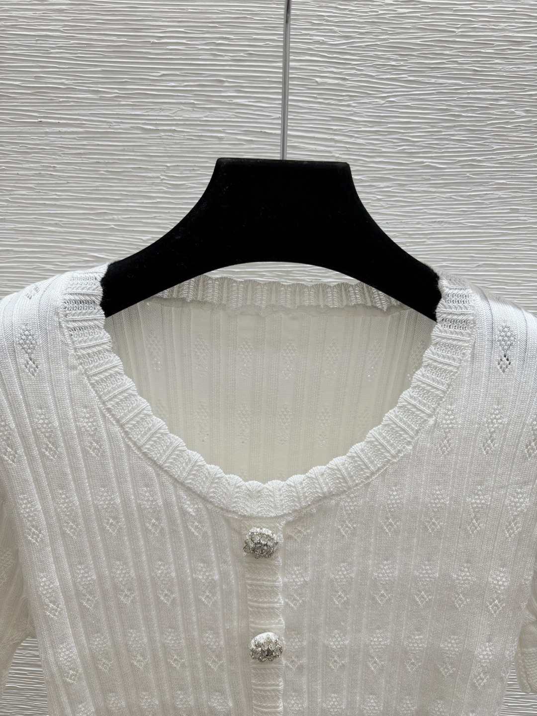 🆕CH家🆕  春夏新款 纯色简约圆领针织短袖颜色：白色 粉色 黄色尺码：36.38.40
