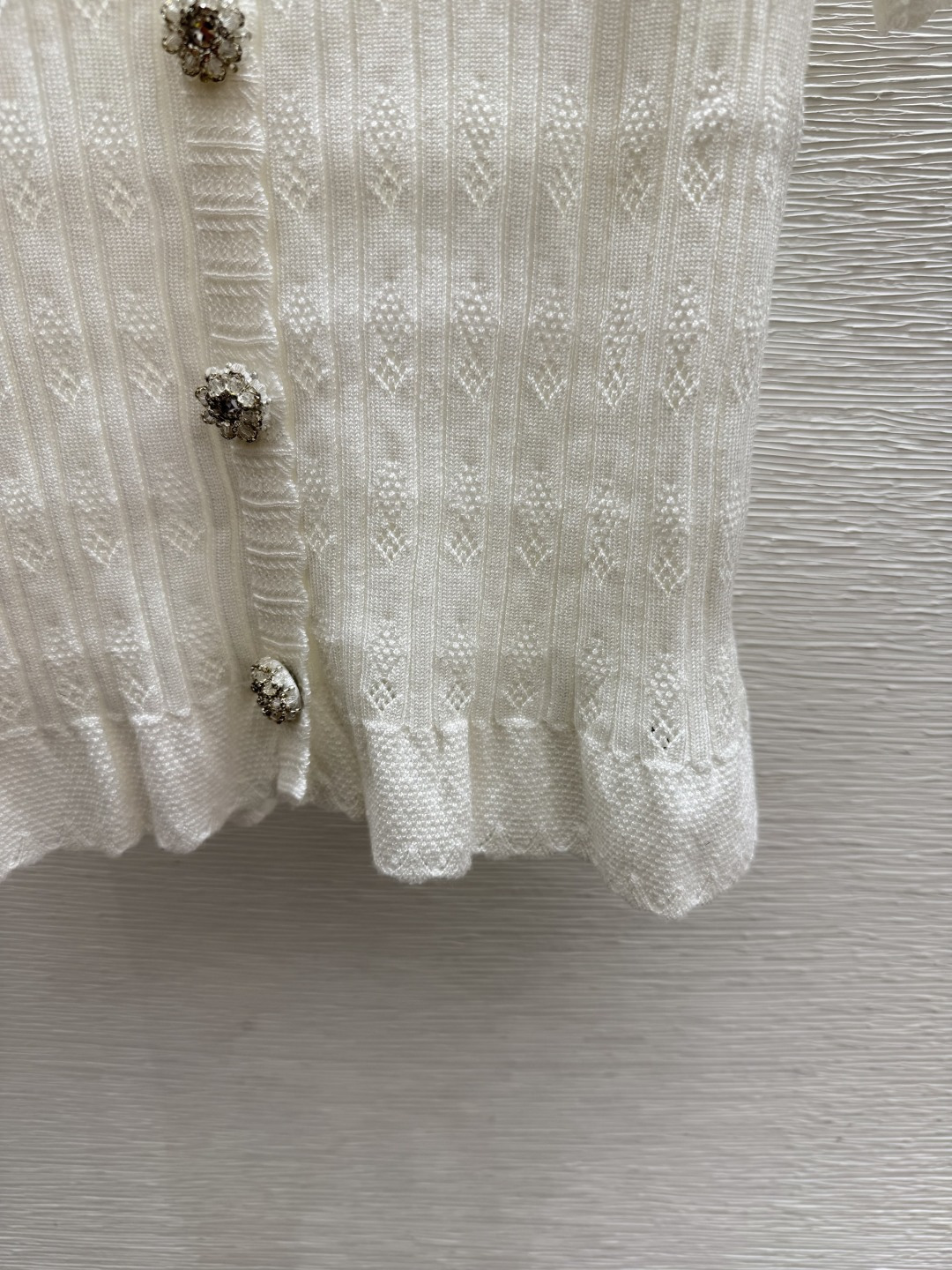 🆕CH家🆕  春夏新款 纯色简约圆领针织短袖颜色：白色 粉色 黄色尺码：36.38.40