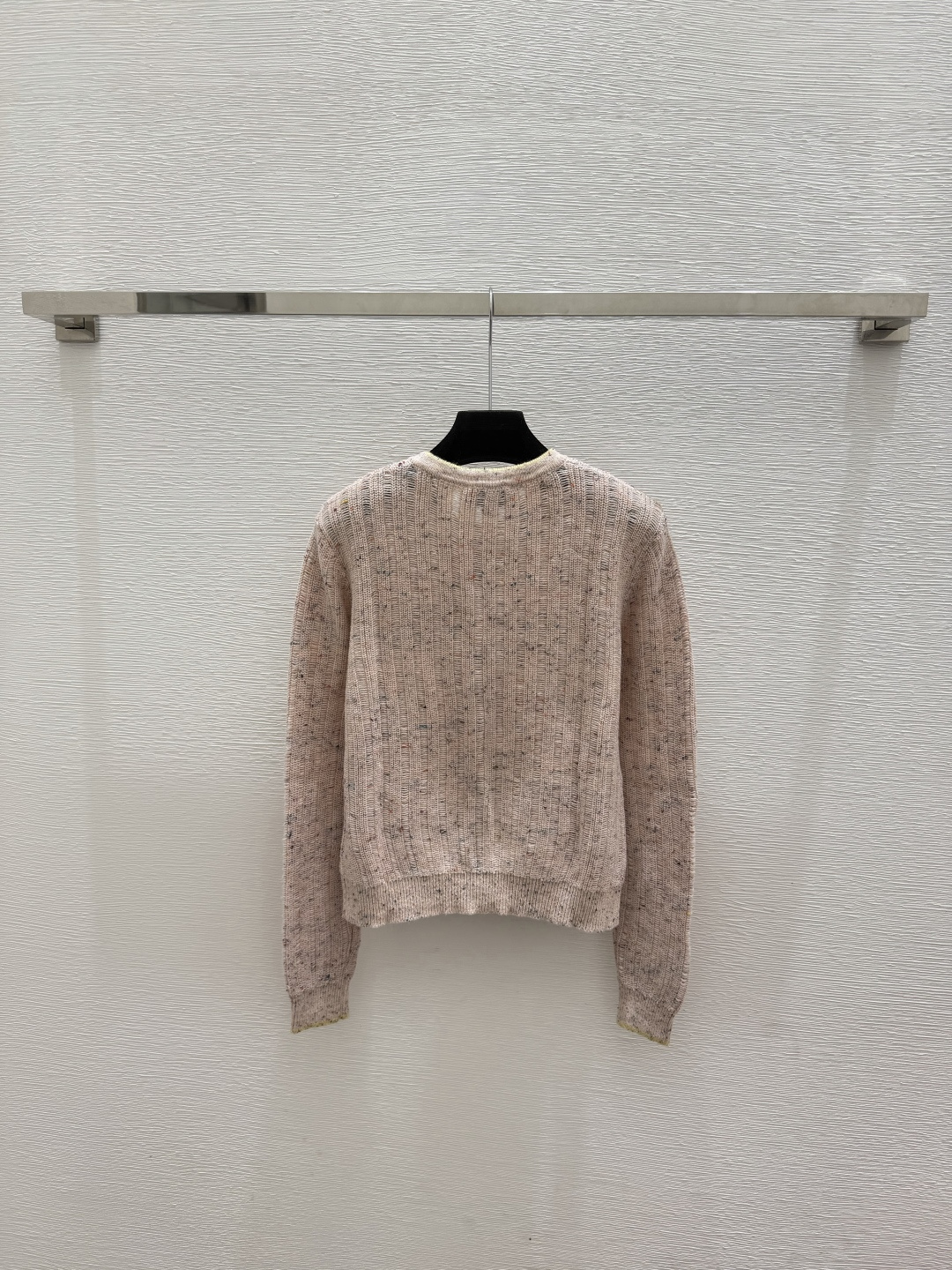 🆕CH家🆕  春夏新款 纯色简约圆领针织长袖开衫颜色：杏色 粉色尺码：36.38.40