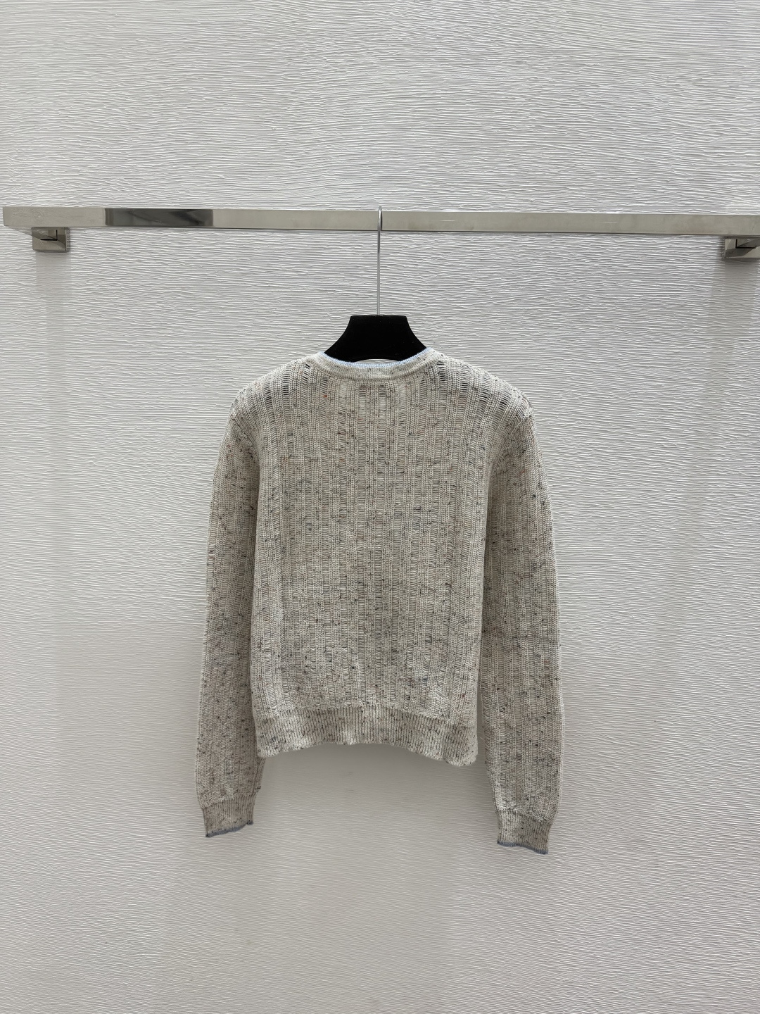 🆕CH家🆕  春夏新款 纯色简约圆领针织长袖开衫颜色：杏色 粉色尺码：36.38.40