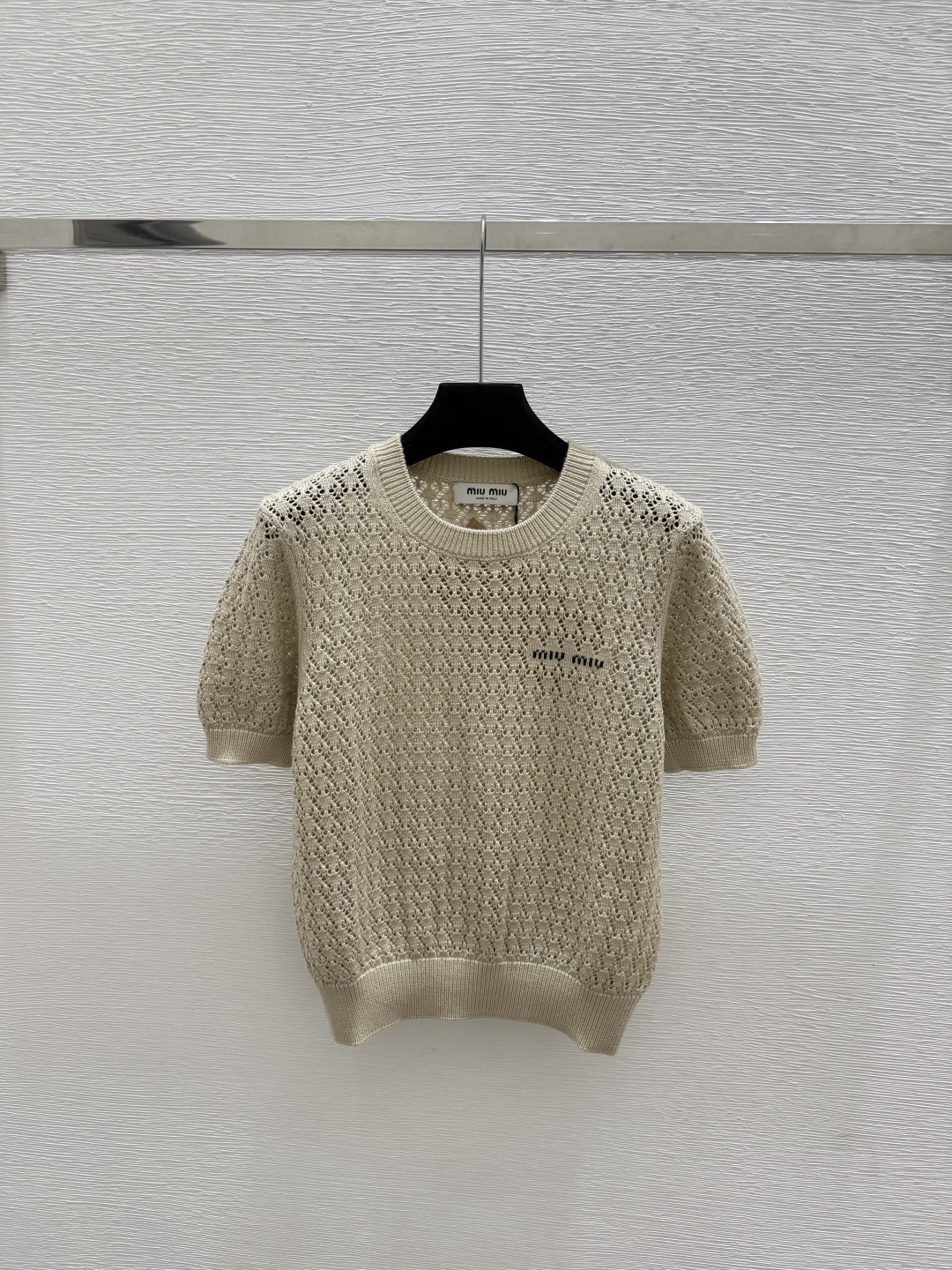 🆕M家🆕  春夏新款 纯色简约圆领针织短袖颜色：杏色 黄色尺码：36.38.40