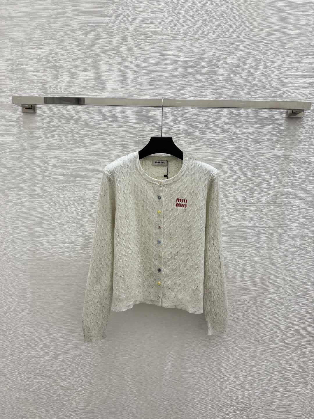 🆕M家🆕  春夏新款 纯色简约圆领针织长袖开衫颜色：白色 灰色尺码：36.38.40