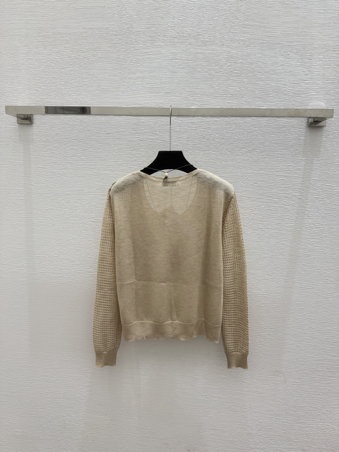 🆕BC家🆕  春夏新款 纯色简约假两件V领针织长袖颜色：杏色 灰色 咖啡尺码：36.38.40