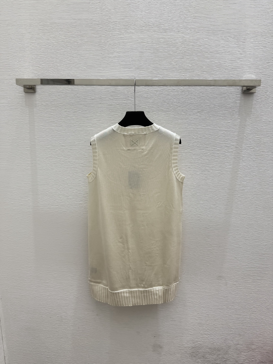 🆕OD家🆕  春夏新款 纯色简约圆领背心裙颜色：杏色 黑色尺码：36.38.40