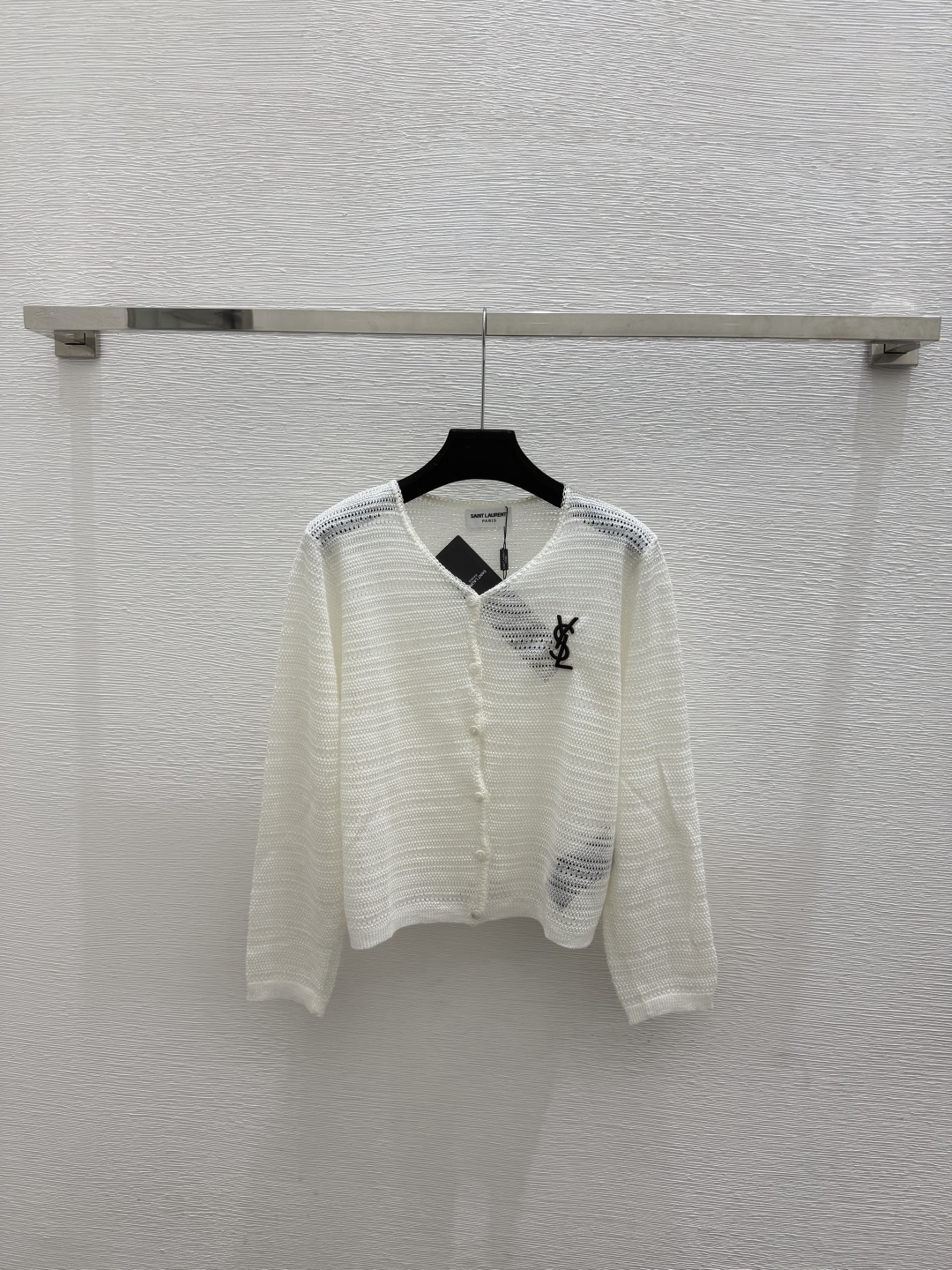 🆕Y家🆕  春夏新款 纯色简约V领针织长袖开衫颜色：白色 蓝色尺码：36.38.40