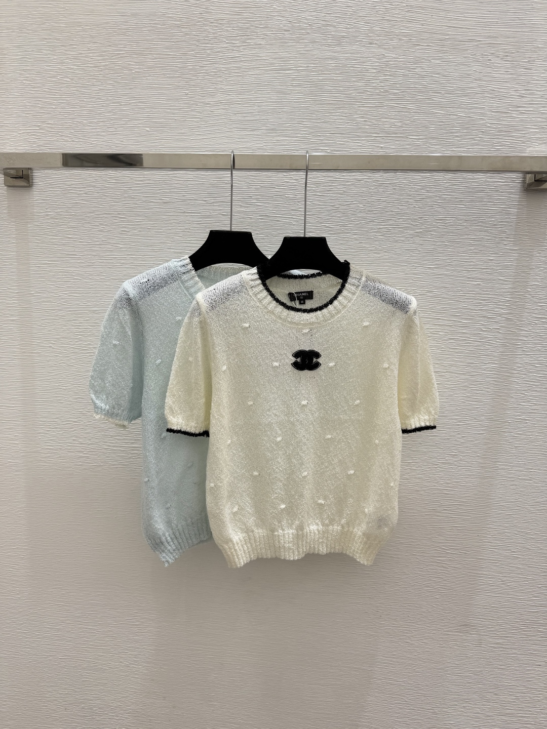 🆕CH家🆕  春夏新款 撞色简约圆领针织短袖颜色：杏色 蓝色尺码：36.38.40