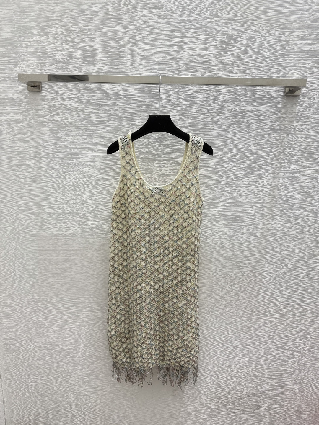 🆕CH家🆕  春夏新款 撞色菱格圆领针织背心裙颜色：杏色尺码：36.38.40