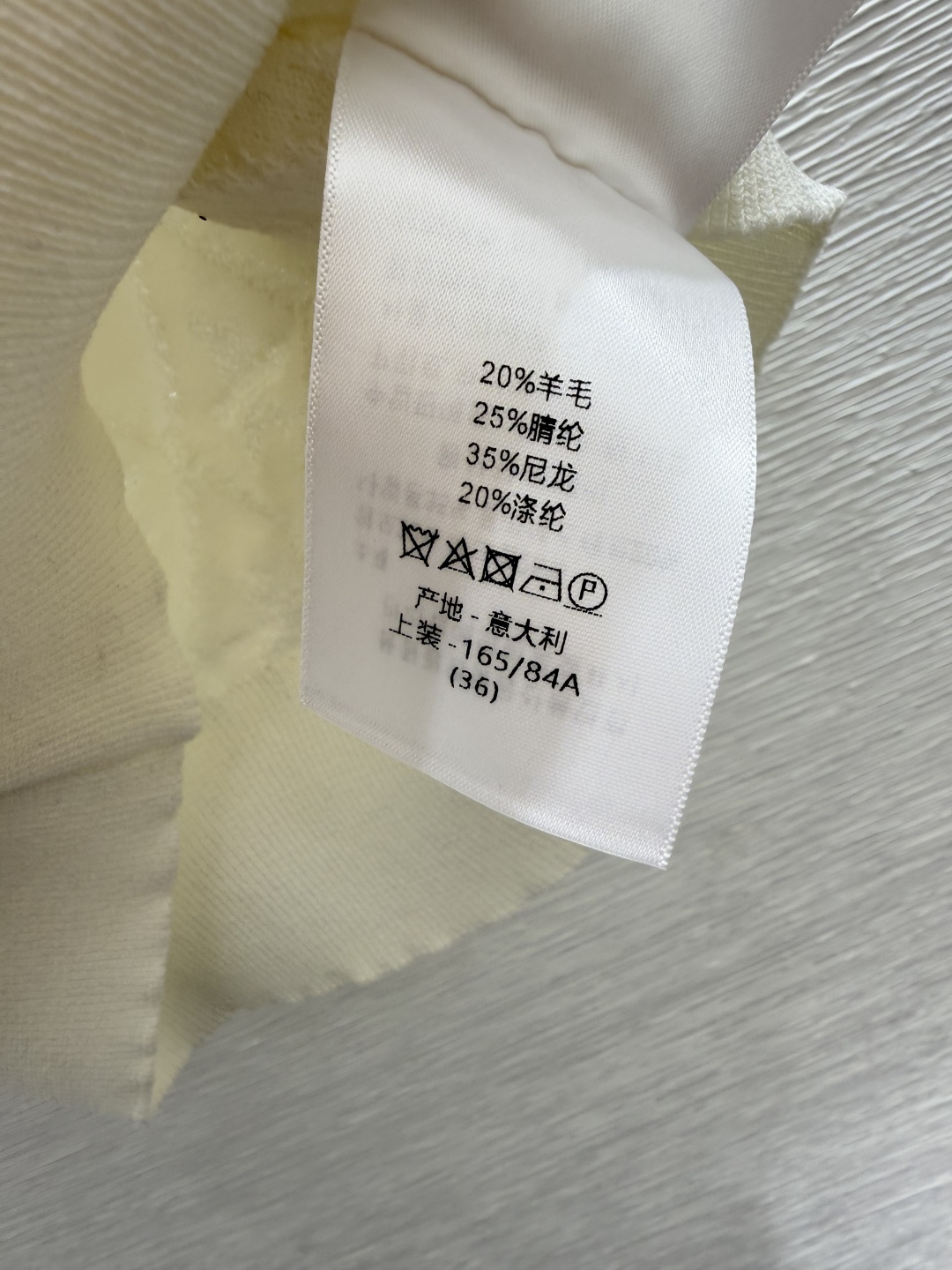 🆕D家🆕  春夏新款 纯色简约圆领针织背心颜色：白色 黄色尺码：36.38.40